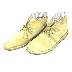 Clark’s Originals Size 8.5 Suede Chukka Boots
